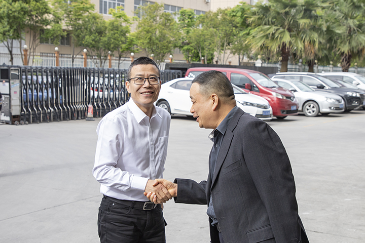 董事長(zhǎng)胡志興接待樂清市副市長(zhǎng)徐海嚴(yán)一行