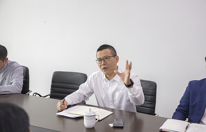 徐海嚴(yán)副市長(zhǎng)在座談會(huì)作重要指示