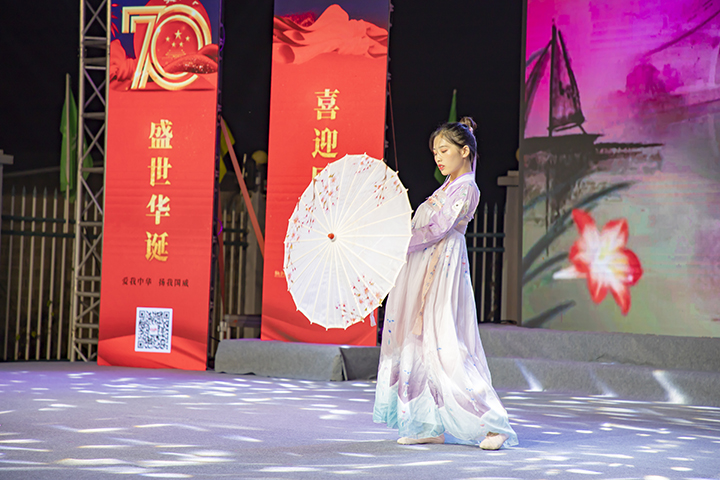 獨(dú)舞《不染》2