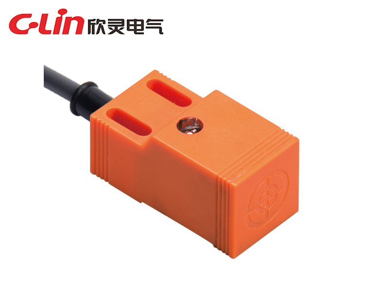 LJE18-B角柱型電感式接近開關(guān)